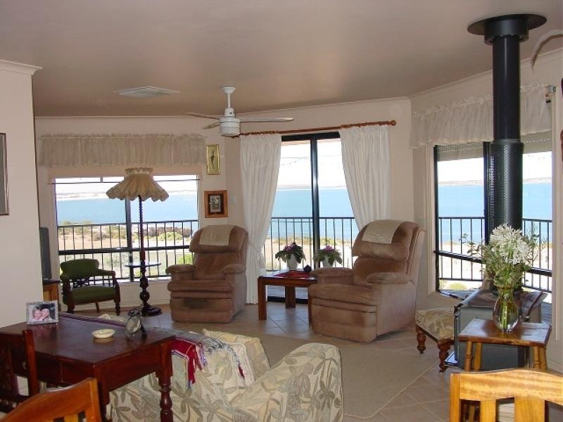 14 Seaview Rd. Perlubie, Streaky Bay SA 5680