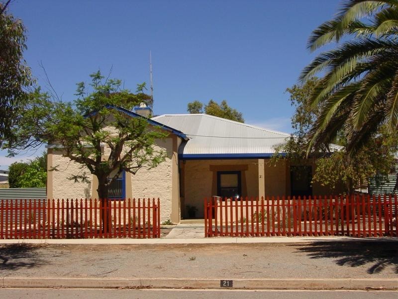 21 Wells St., Streaky Bay SA 5680