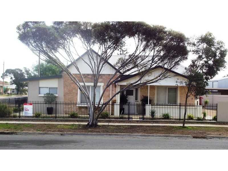 16 Linklater Street, Streaky Bay SA 5680