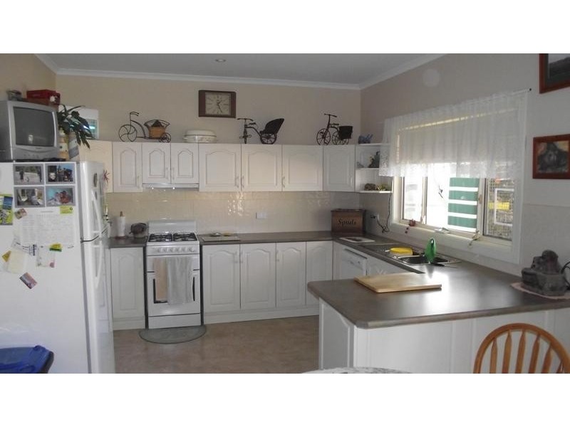 2 Elizabeth Street, Streaky Bay SA 5680