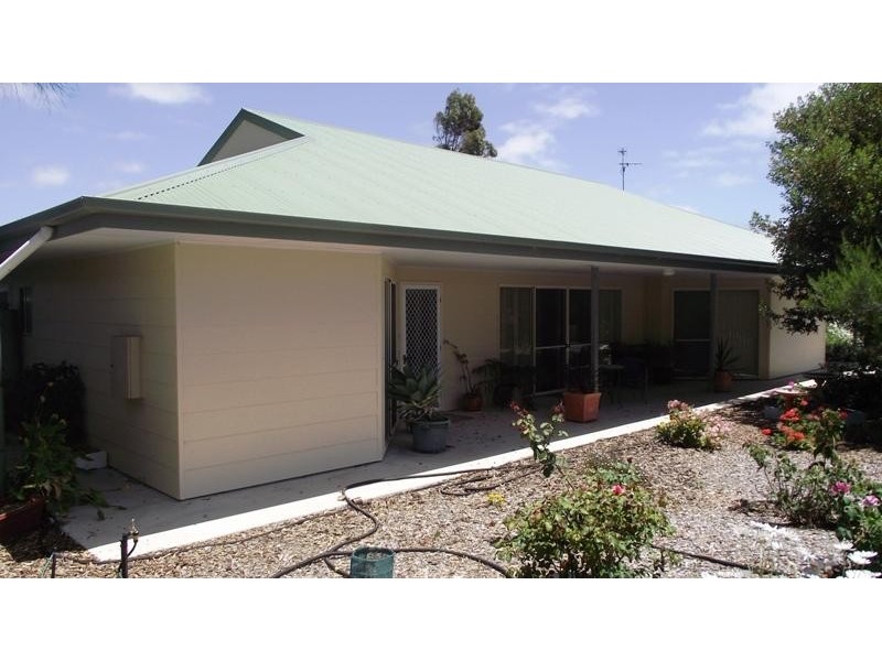 2 Elizabeth Street, Streaky Bay SA 5680
