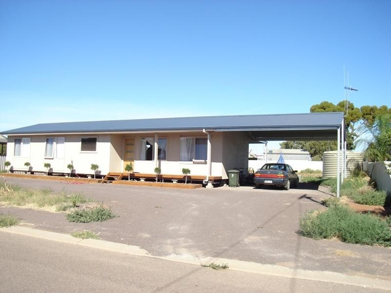 12 Warnes Street, Cowell SA 5602