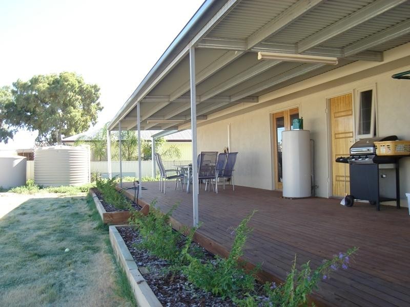 12 Warnes Street, Cowell SA 5602