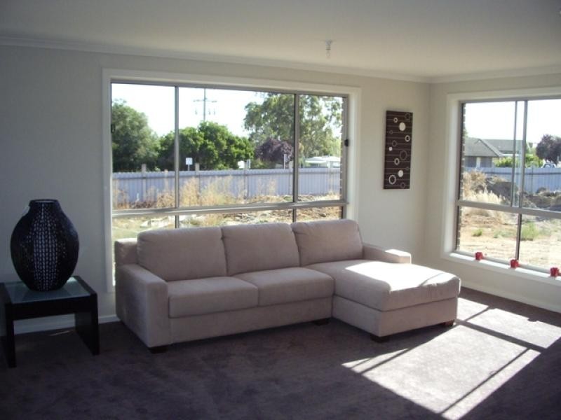 18 Clarke Street, Ararat VIC 3377