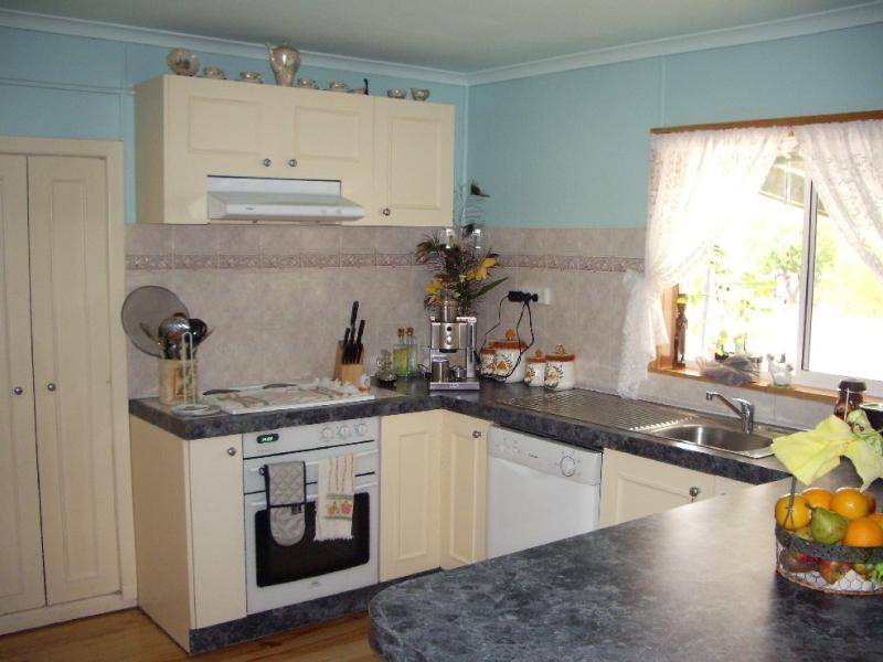 14 QUEEN STREET, Ararat VIC 3377