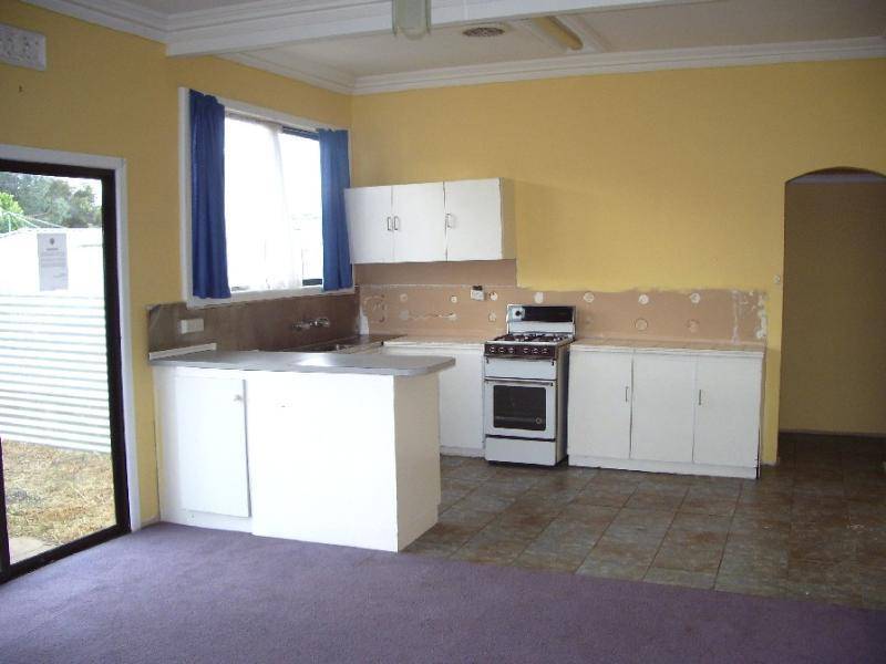 5 WARRANOOKE STREET, Willaura VIC 3379