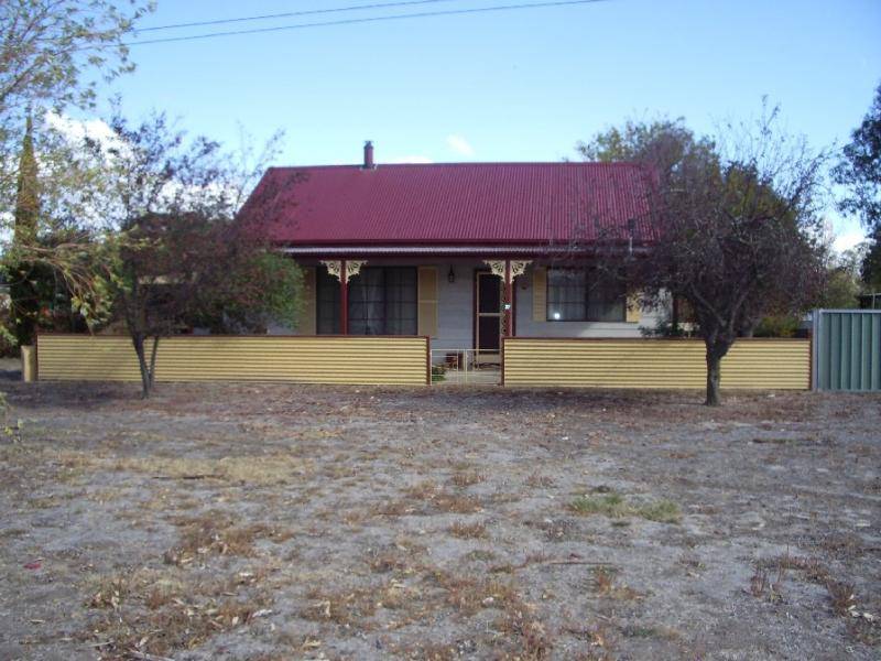 37 BYERLEY STREET, Elmhurst VIC 3469