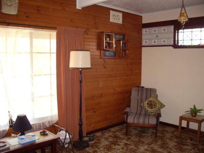 37 BYERLEY STREET, Elmhurst VIC 3469