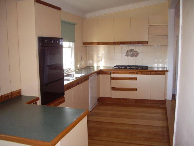 12 VINCENT STREET, Ararat VIC 3377