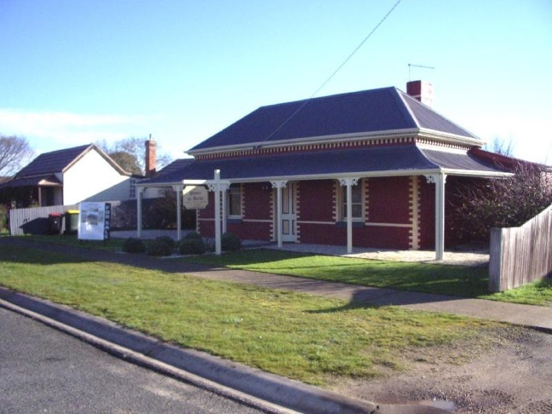 381 BARKLY STREET, Ararat VIC 3377