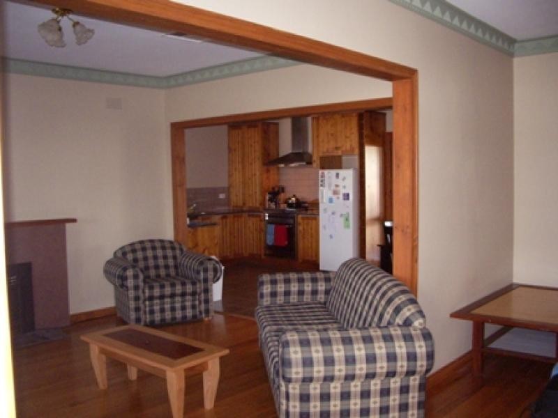 7 QUEENS AVENUE, Ararat VIC 3377