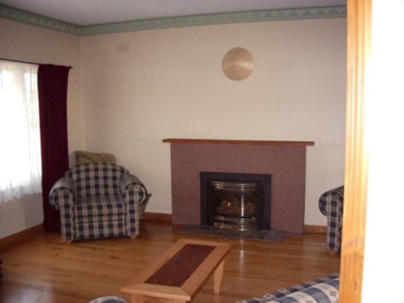 7 QUEENS AVENUE, Ararat VIC 3377