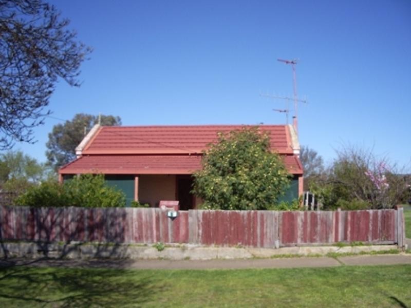 12 RUNDELL STREET, Ararat VIC 3377