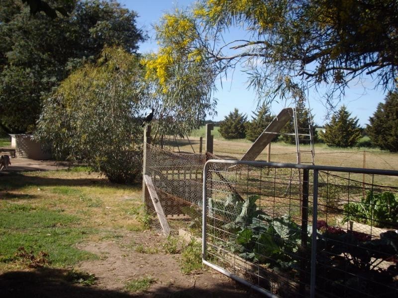 18 School Road, Westmere VIC 3351