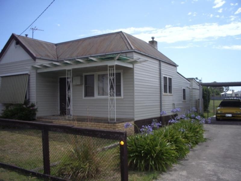 8 Blake Street, Ararat VIC 3377