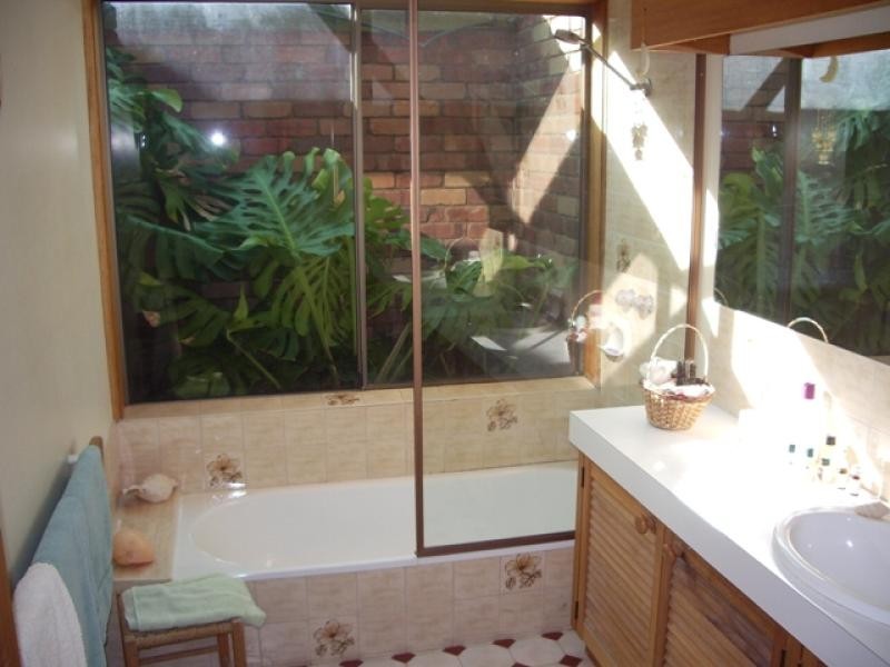 6 Kimbarra Crt, Ararat VIC 3377