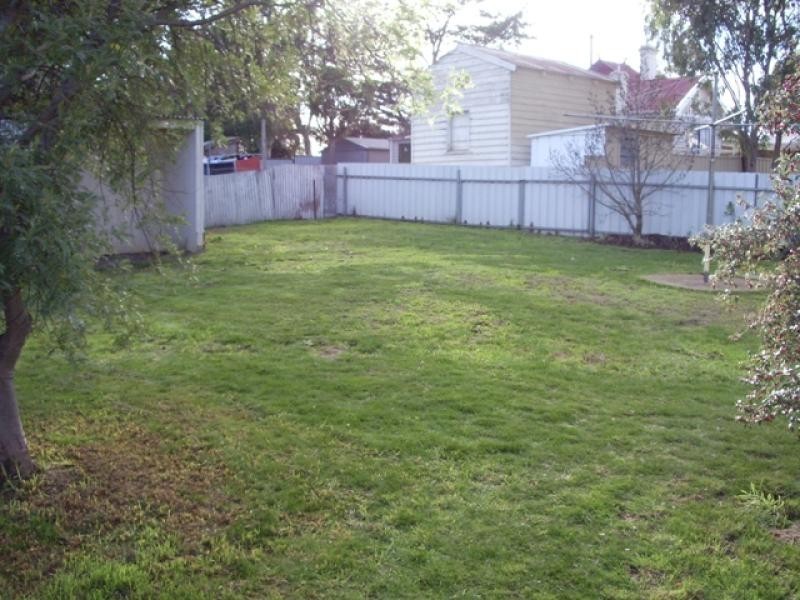 13 Baird Street, Ararat VIC 3377