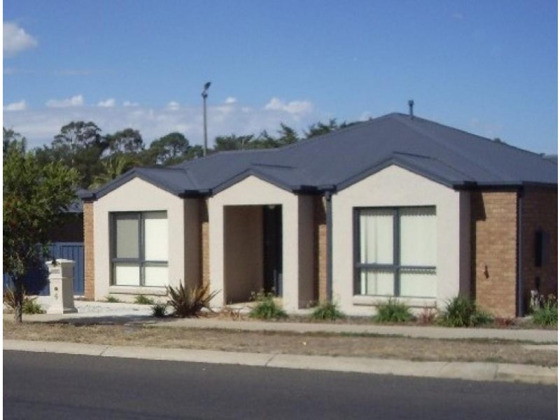 6 Lowe Street, Ararat VIC 3377