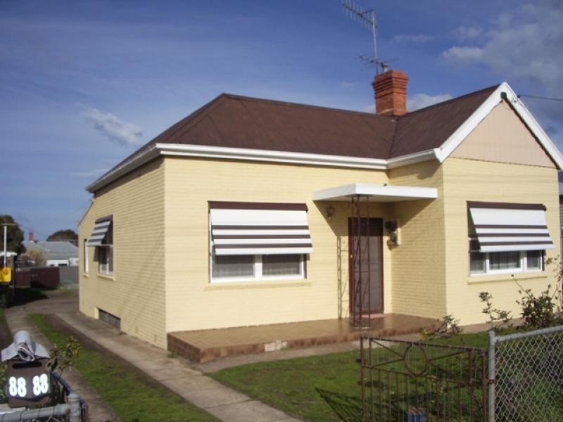 88 Moore Street, Ararat VIC 3377