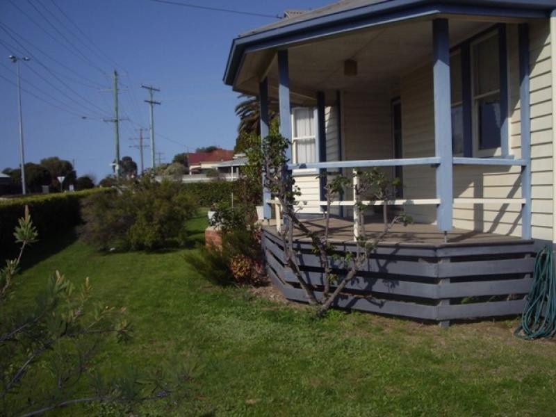 44 Banfield Steet, Ararat VIC 3377