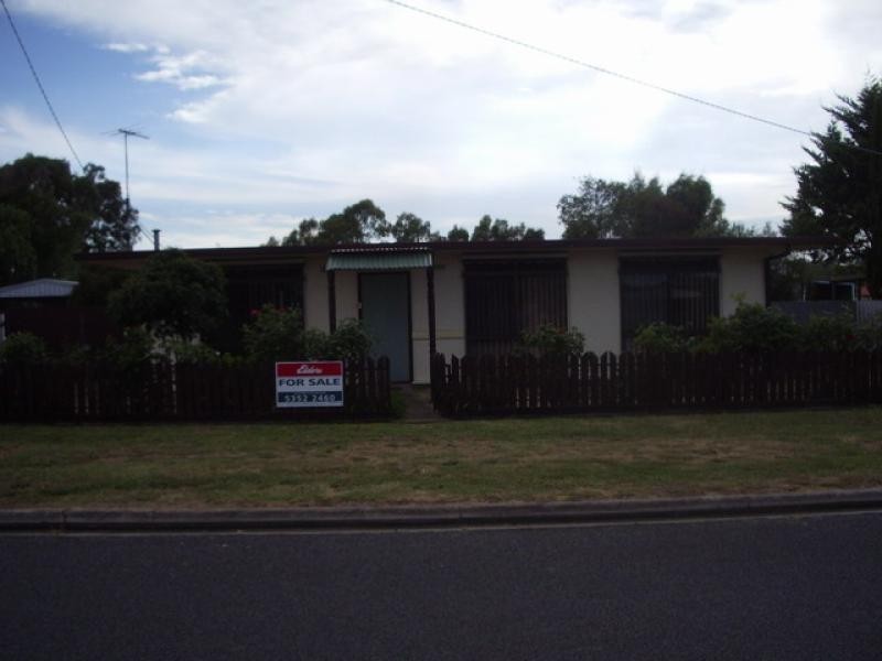 8 Smith Street, Ararat VIC 3377