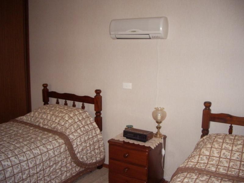 2 Ellerker Avenue, Ararat VIC 3377