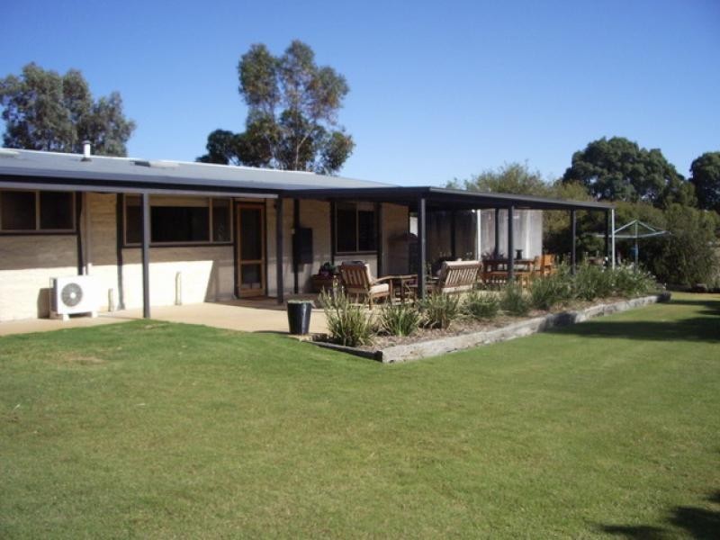 149 Bowen Mine Rd, Moyston VIC 3377