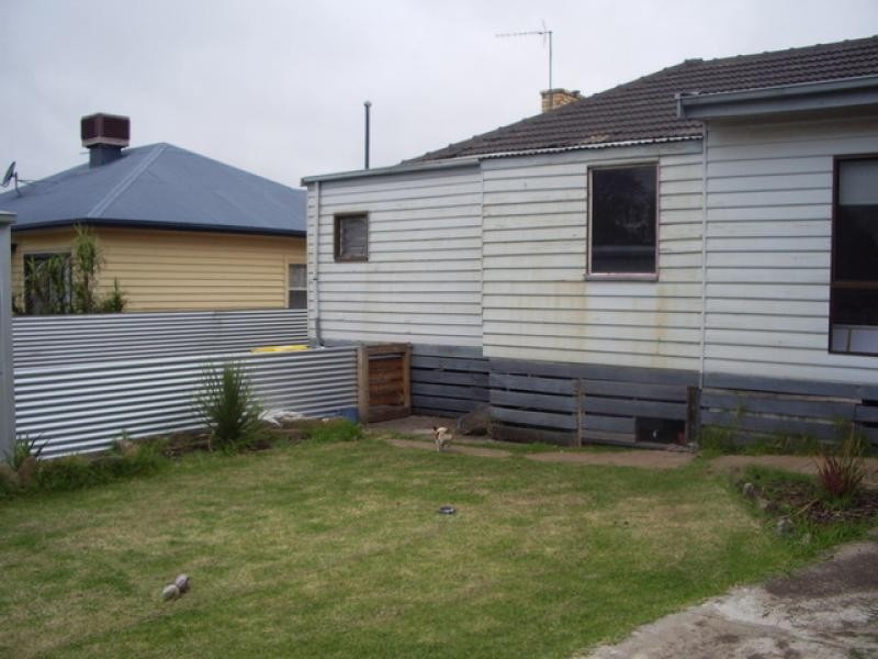 6 Clarke Street, Ararat VIC 3377