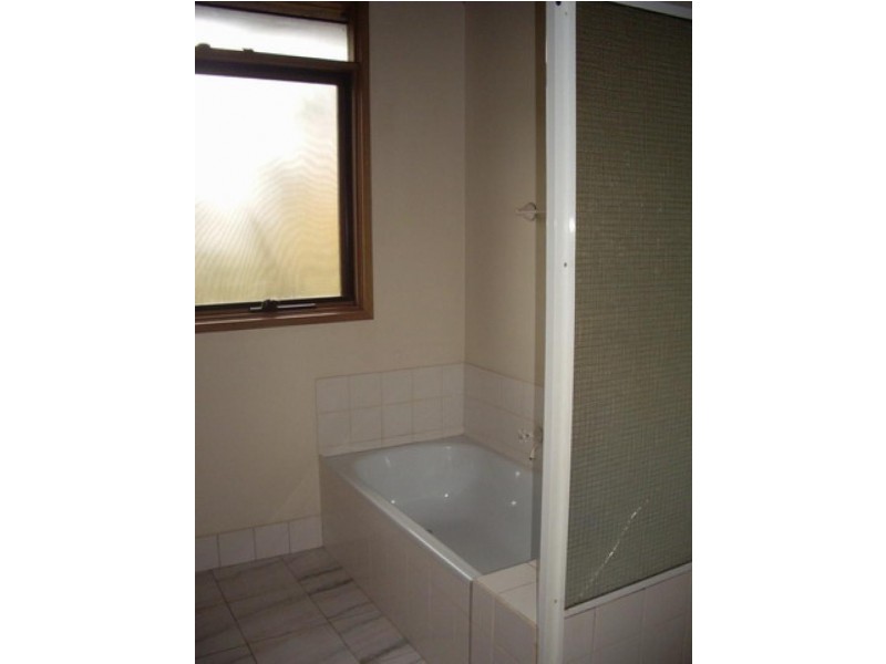 9 Vanstan Street, Ararat VIC 3377