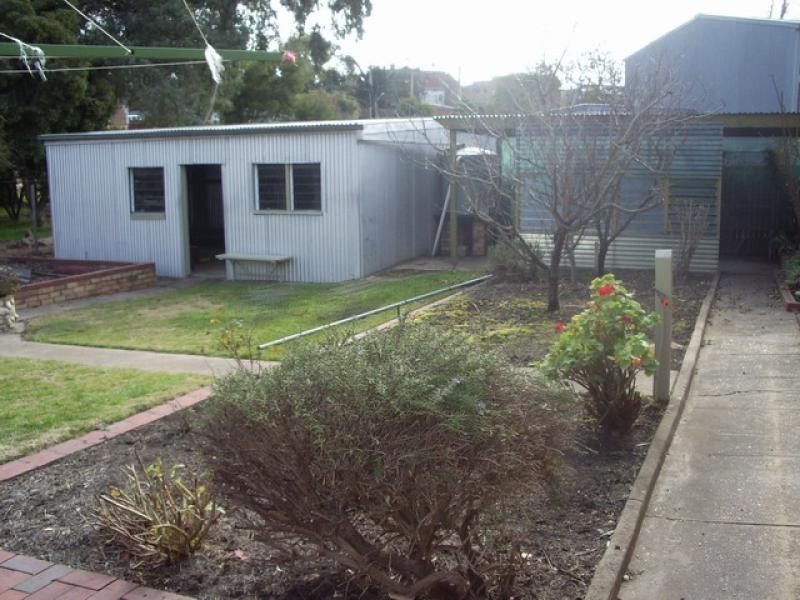 19 Queens Avenue, Ararat VIC 3377