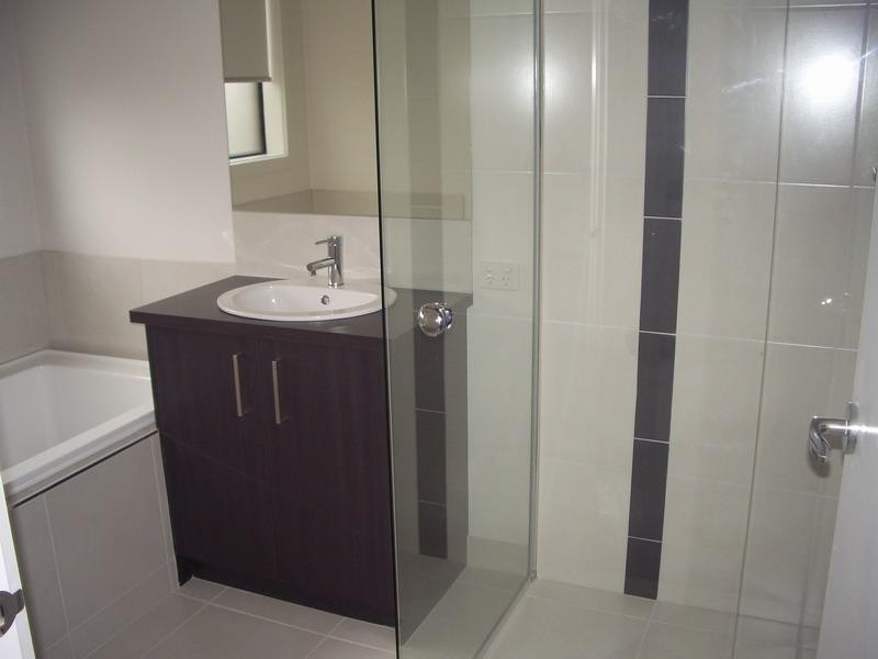 24 Ellerker Ave, Ararat VIC 3377