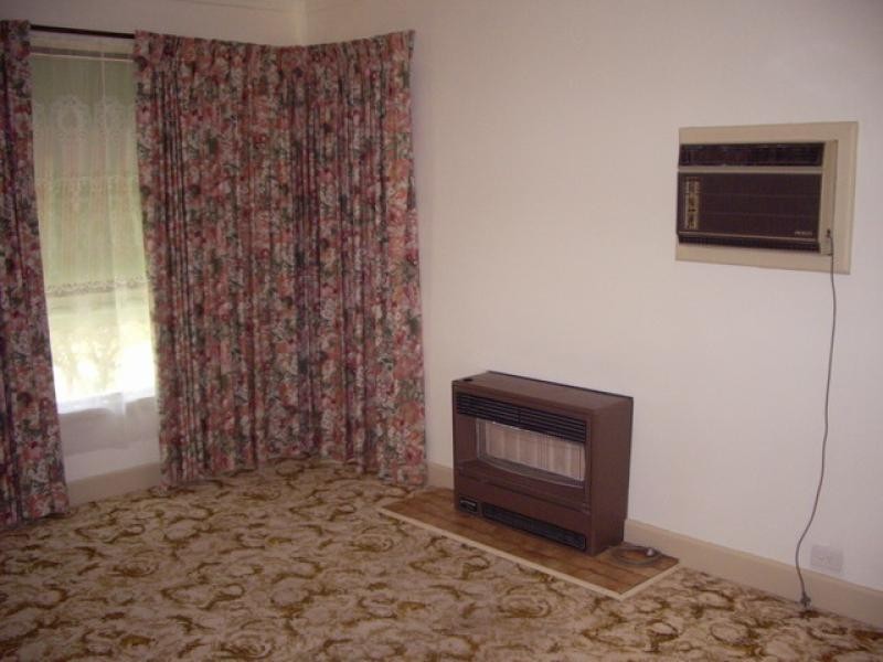 8 Bonnin Avenue, Ararat VIC 3377