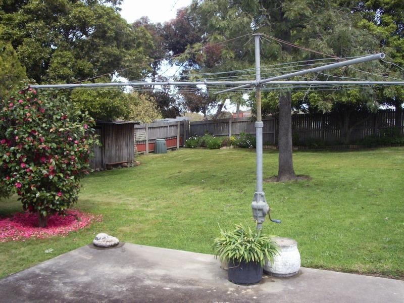 18 Montgomery St, Ararat VIC 3377