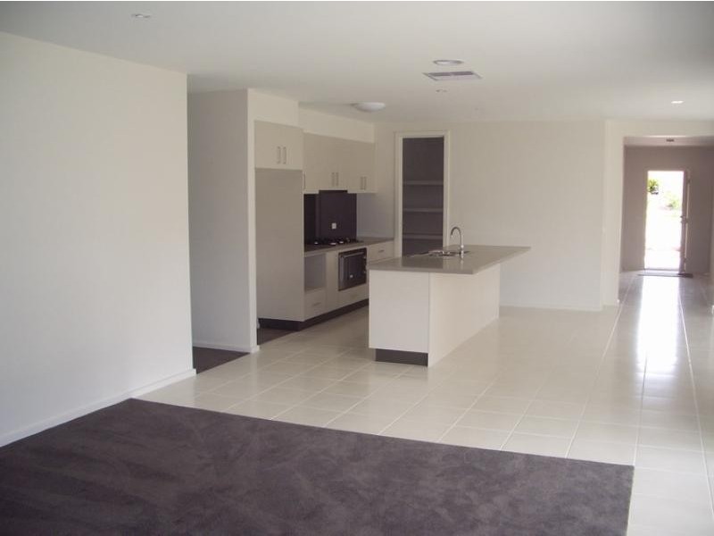 24 Ellerker Avenue, Ararat VIC 3377