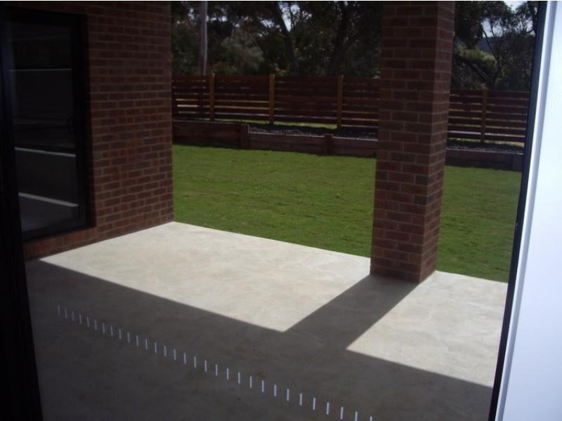 24 Ellerker Avenue, Ararat VIC 3377