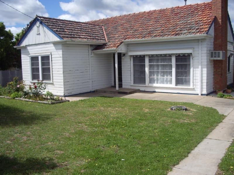 52 Moore Street, Ararat VIC 3377