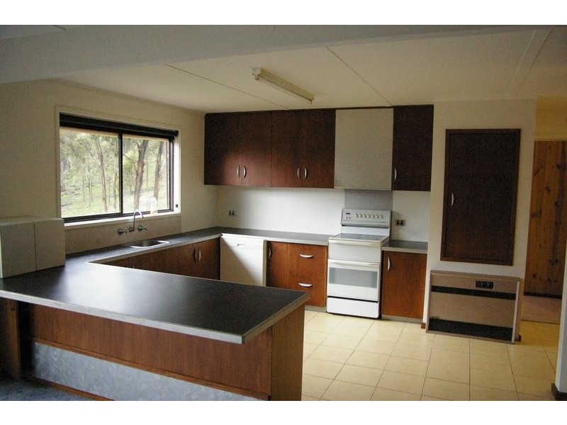 34 Cameron Road, Ararat VIC 3377