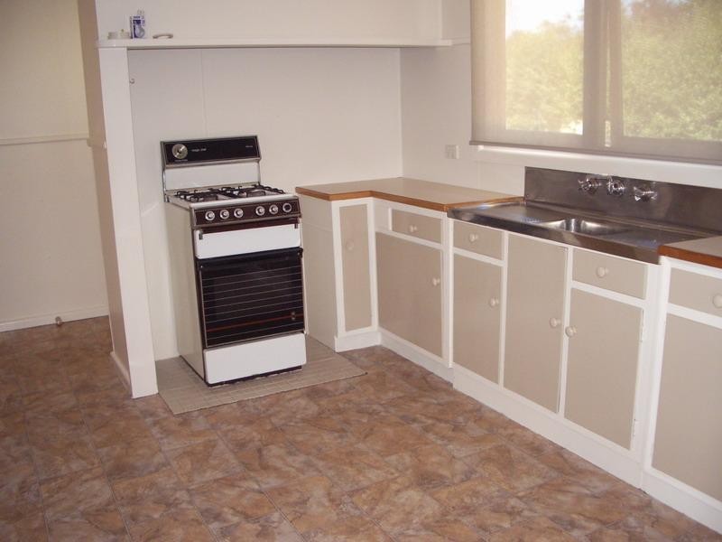 17 Vincent St, Ararat VIC 3377