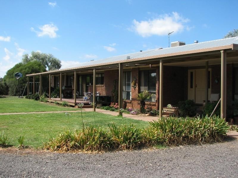 301 KEALY ROAD, Benalla VIC 3672