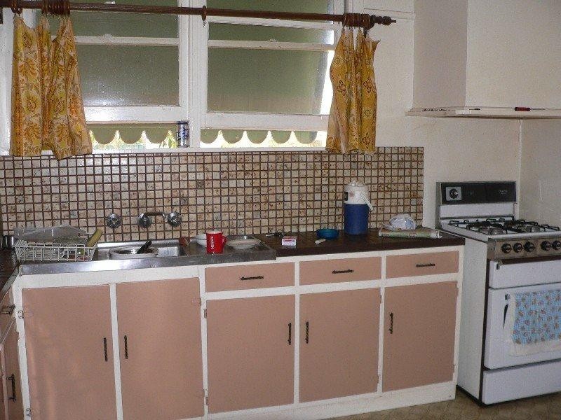 31 MEADOWS AVENUE, Benalla VIC 3672