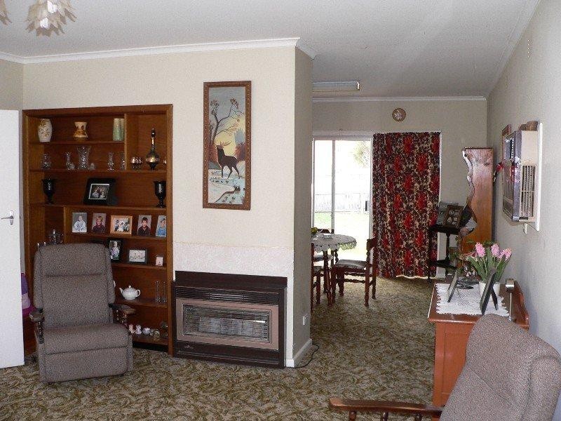 56 EGMONT STREET, Benalla VIC 3672