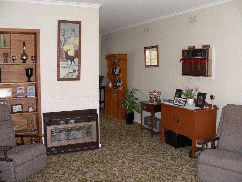 56 EGMONT STREET, Benalla VIC 3672