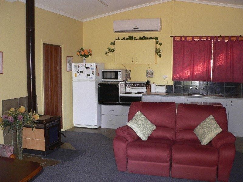 871 LAKE MOKOAN ROAD, Benalla VIC 3672