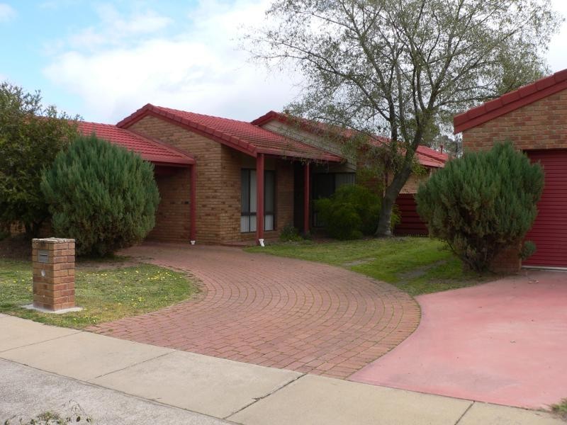 10 STATESMAN DRIVE, Benalla VIC 3672