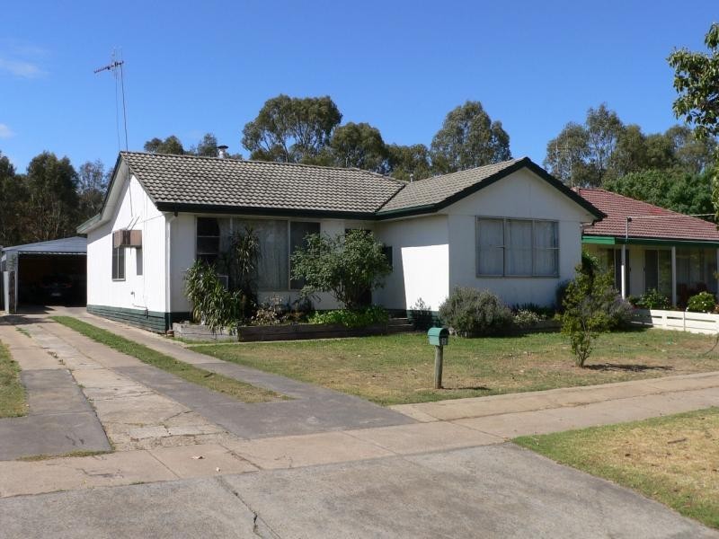 8 Harold Street, Benalla VIC 3672
