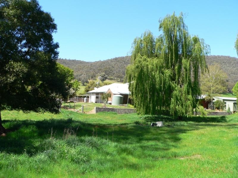 608 Upper Ryans Creek Rd, Molyullah VIC 3673