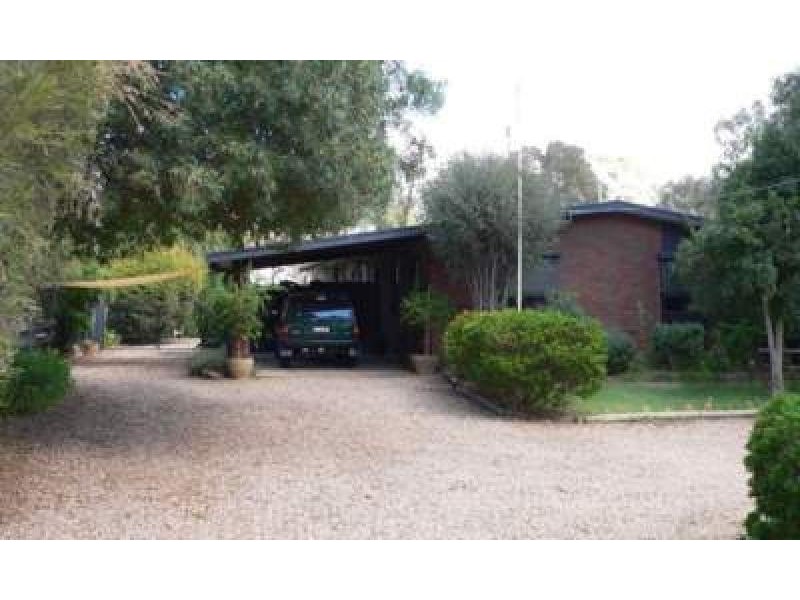 93 Halls Road, Goorambat VIC 3725