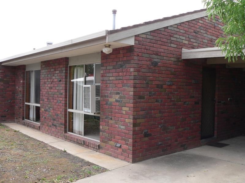 Unit 2/90 Salisbury Street, Benalla VIC 3672