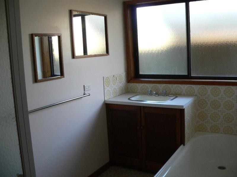 13 Helms Court, Benalla VIC 3672