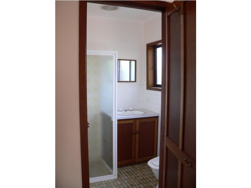 13 Helms Court, Benalla VIC 3672